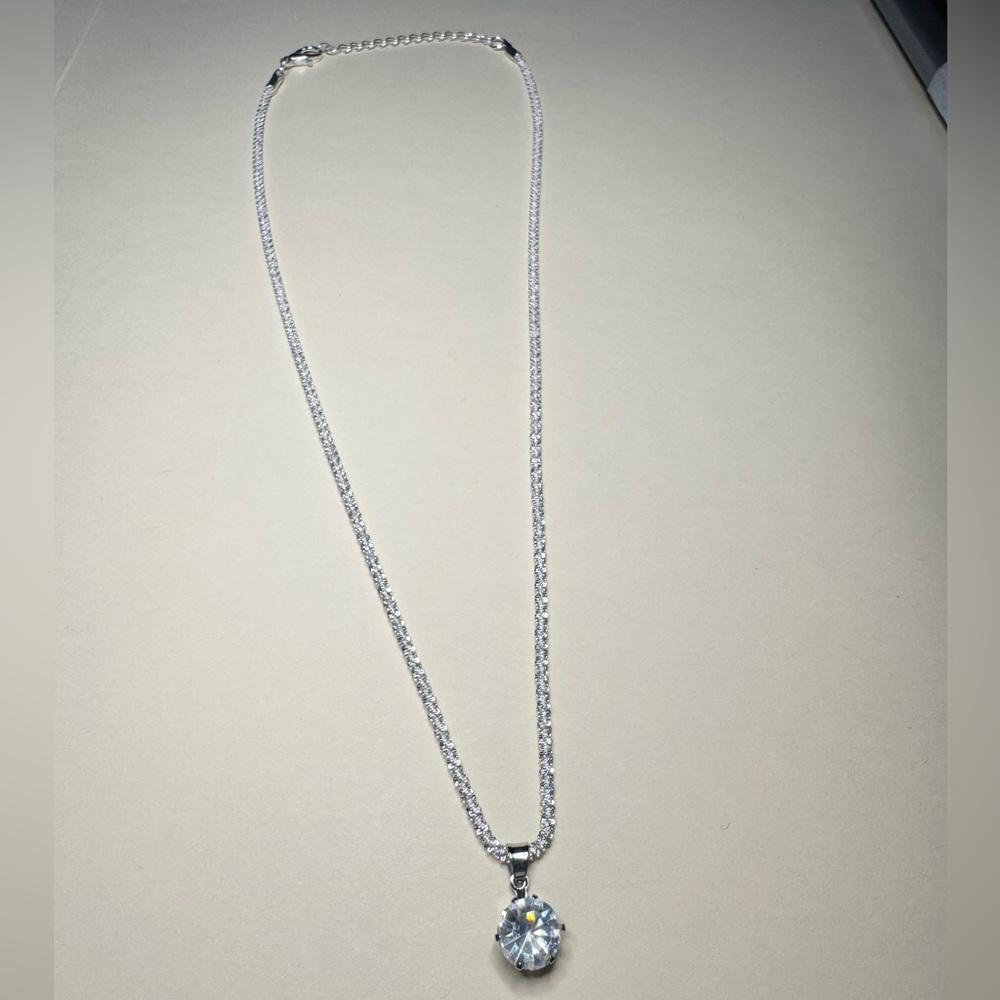 Elegant Rhinestone necklace - Picture 3 of 3
